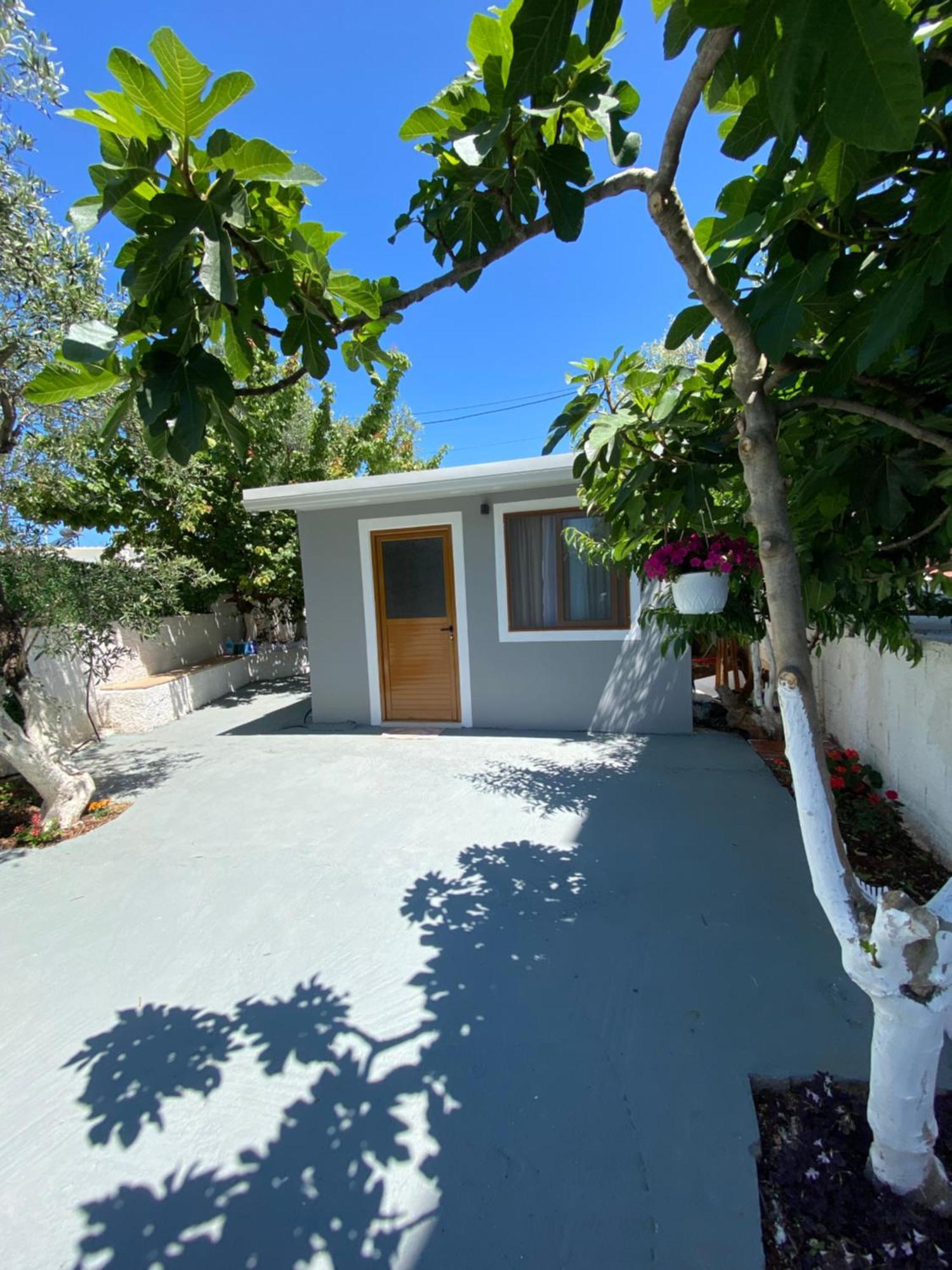 Guesthouse Xhuliano Ksamil Exterior foto